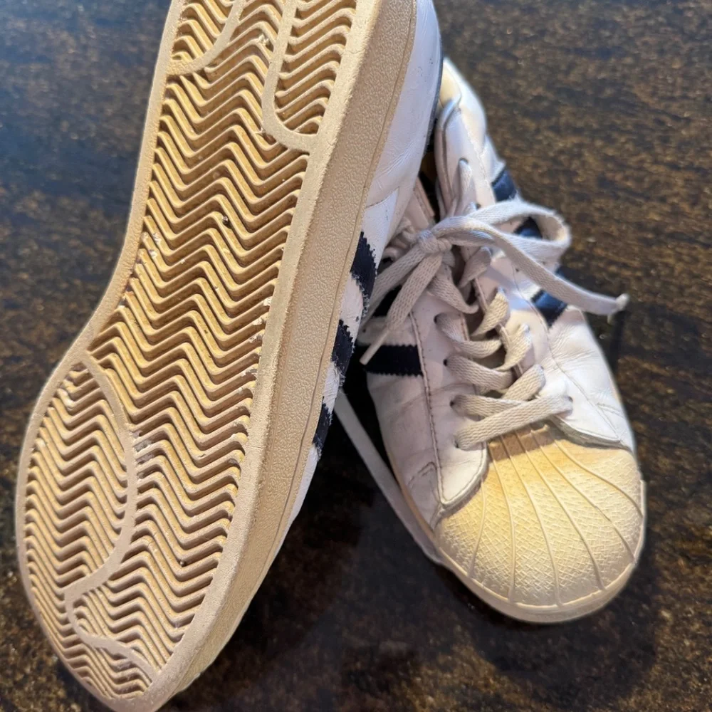 Men’s Adidas Sneakers - Picture 2 of 4